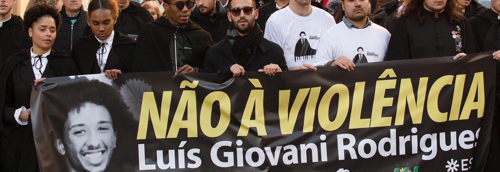 Manifestação de protesto pelo homicídio de Luis Giovani